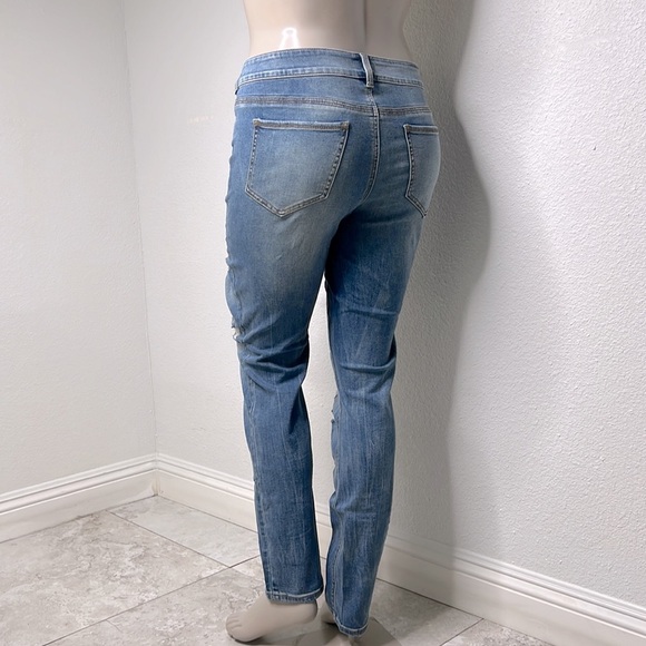 MAURICES DENIM SKINNY JEANS STRETCH COLOR BLUE DISTRESS SIZE 20-REGULAR New - Picture 3 of 3